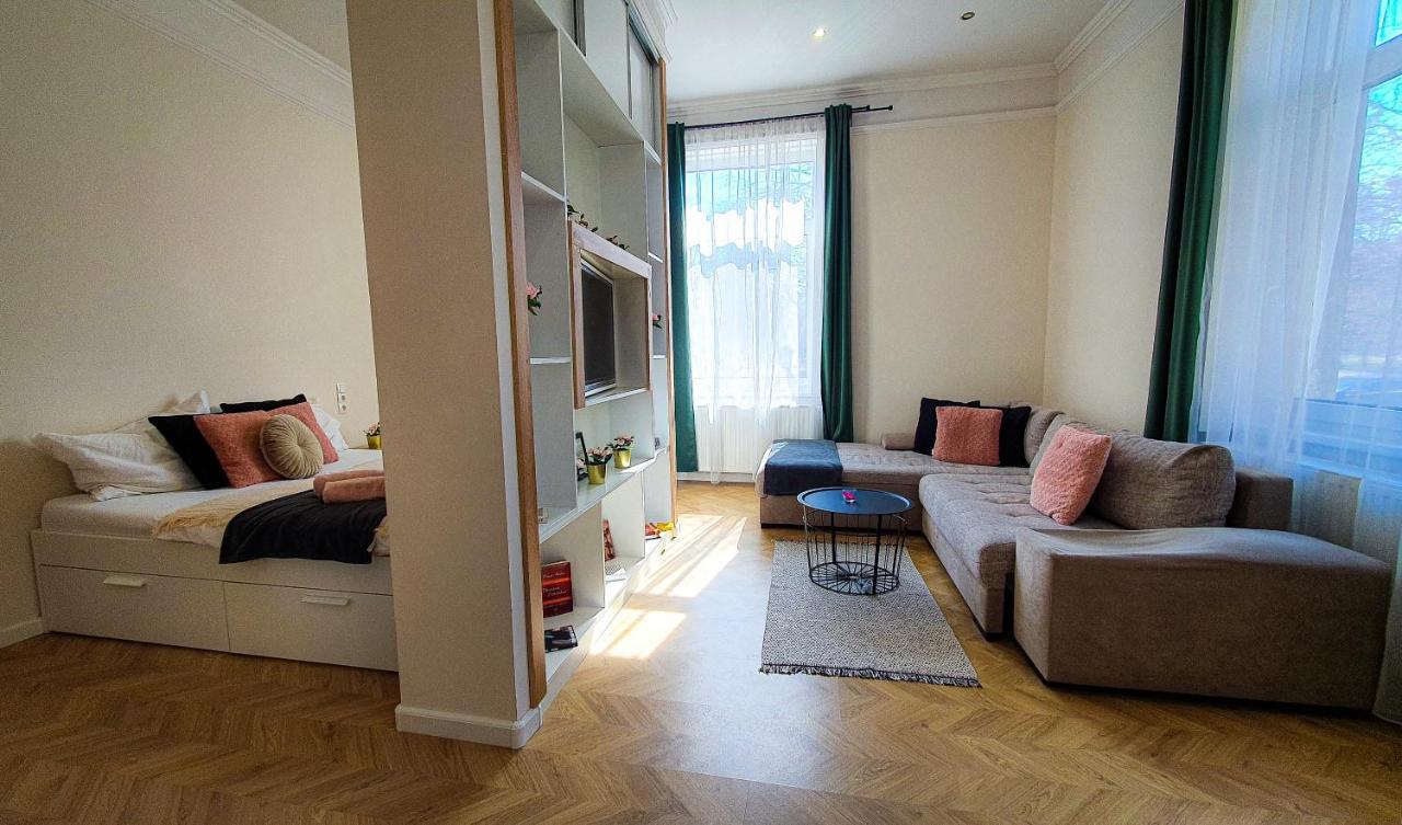 Smaragd Apartman Győr Extérieur photo