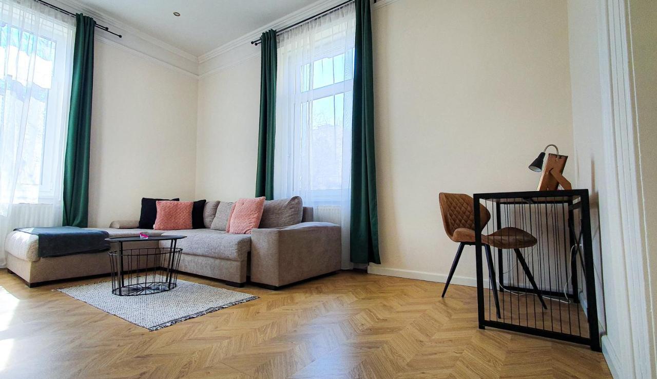 Smaragd Apartman Győr Extérieur photo