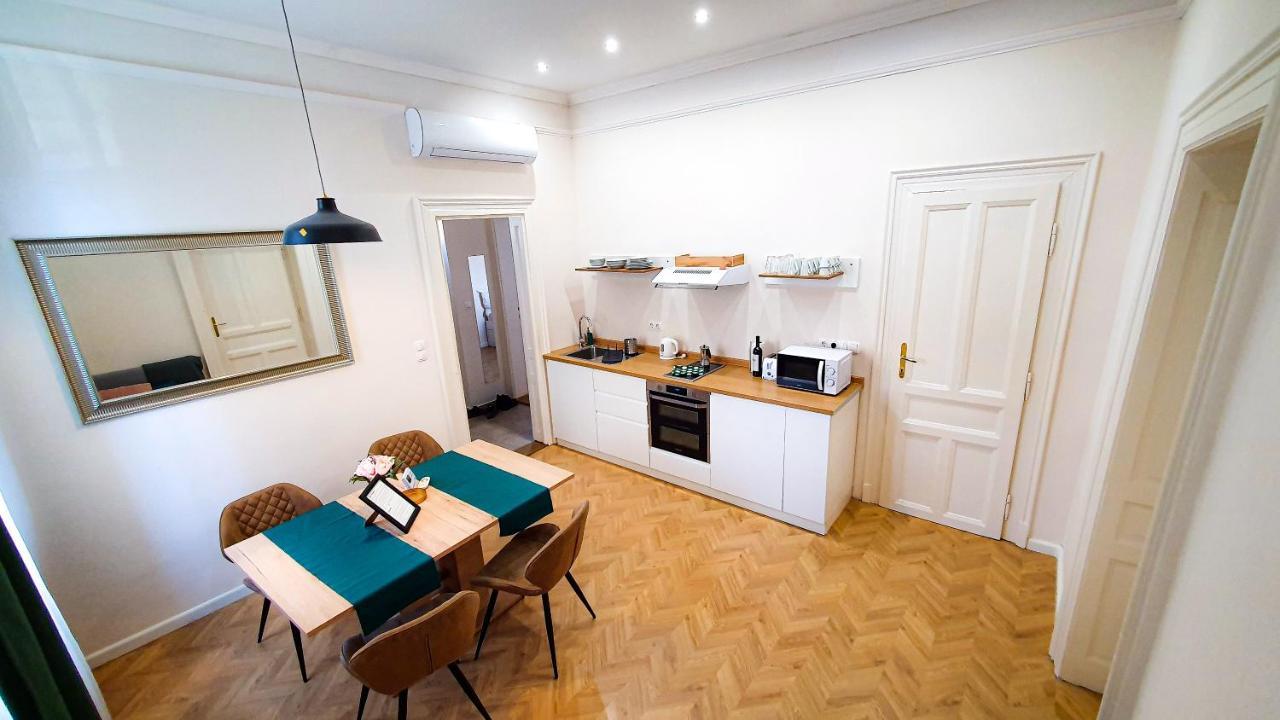 Smaragd Apartman Győr Extérieur photo